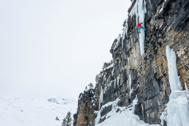 Line in een M5+ in de Ecrins. Foto door Menno Schokker.